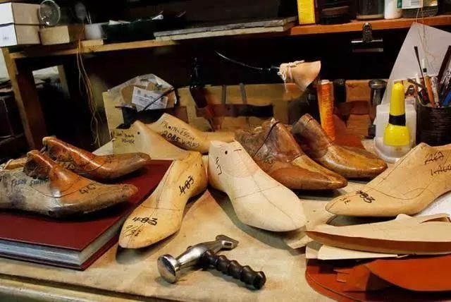 A well-known shoe factory in wenzhou has gone bankrupt, with debts of tens of millions of yuan