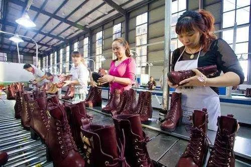 生产大东女鞋，这家鞋厂一年供货2000万双