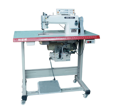 XL-735  Single-needle lockstitch machine(Automaticthread trimmar&amp;revese sewing)