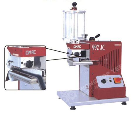 992 JC Glueing Machine 