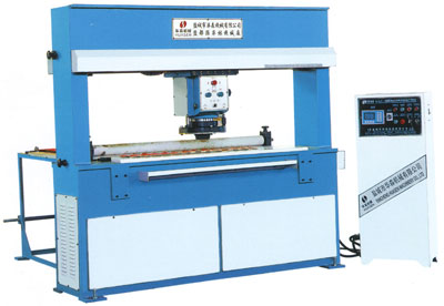 AUTOMATIC HYDRAULIC GANTRY CUTTING MACHINE