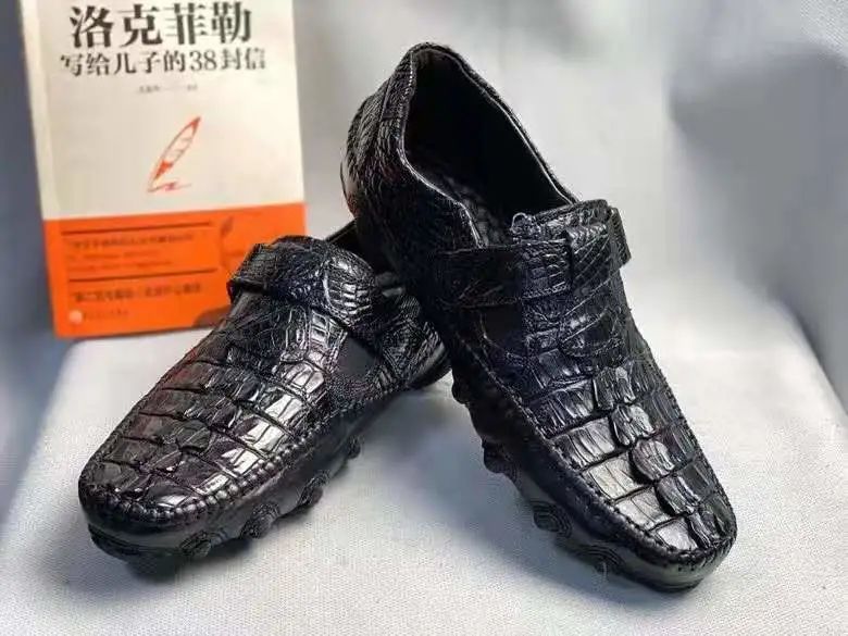 FR名包 | 新款男士鱷魚紋休閑鞋、輕盈舒適、享受足下之旅！