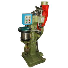 Full automatic tiger hook riveting machine