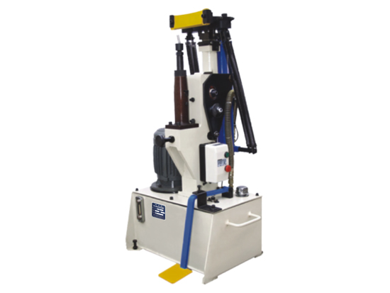 DL - 208 hydraulic machine, automatic pull