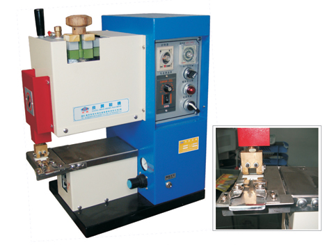 LZ-629 zip fastener gluing machine