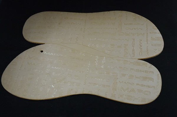 Die cut outsole(14)