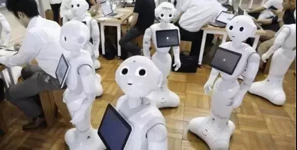 活路在哪?服务机器人市场“坏死”？