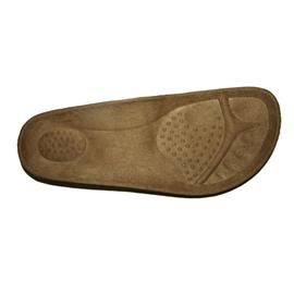 Cork feet bed 007