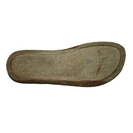 Cork feet bed 008