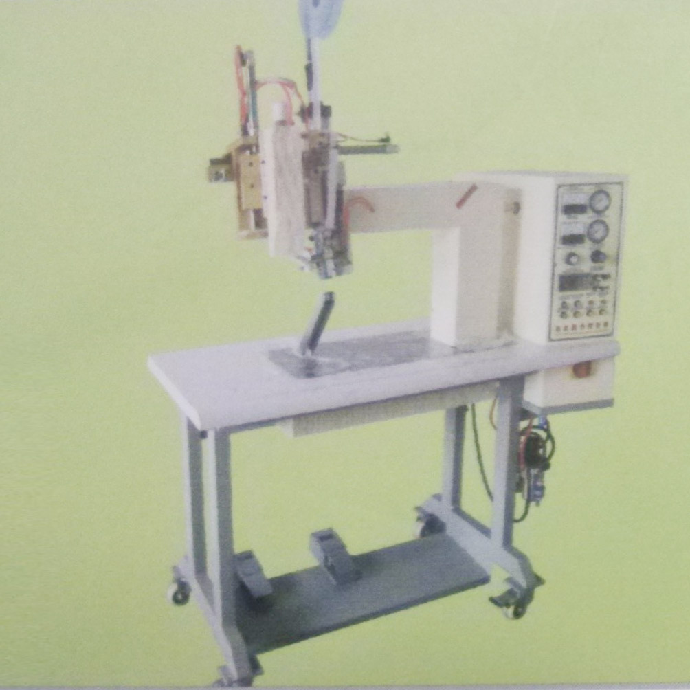 Hot air seam sealing machine