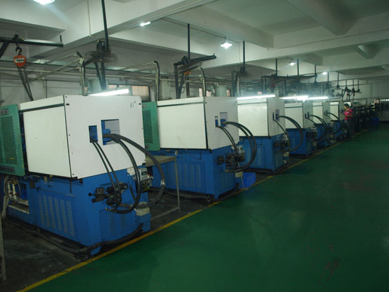 Horizontal injection machine is used