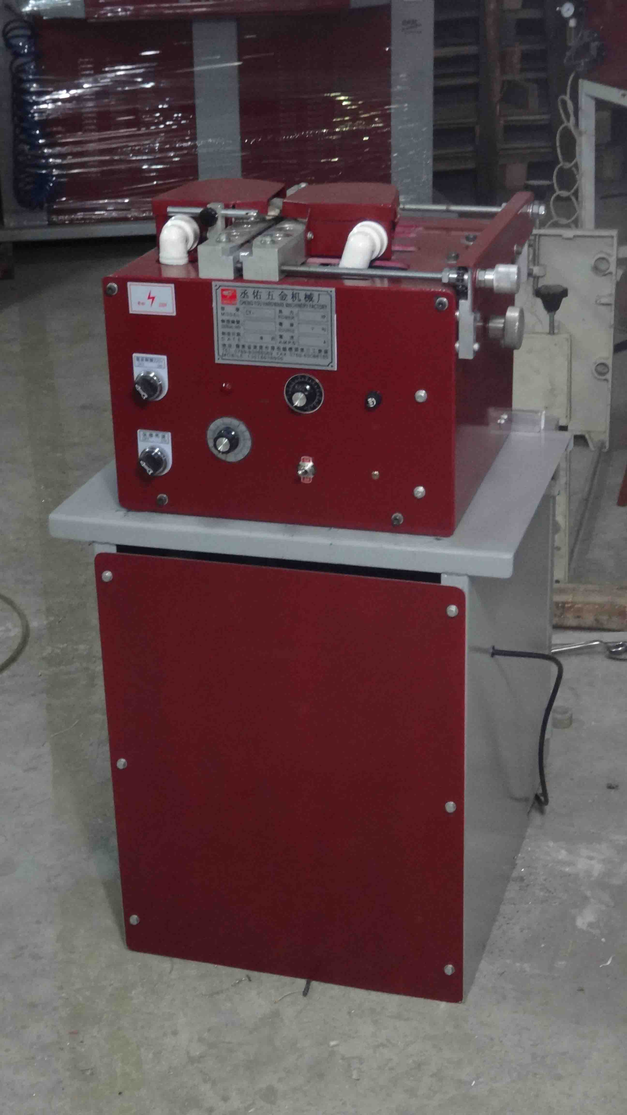 Edge Grinding Machine (Two Edges Clean Out)