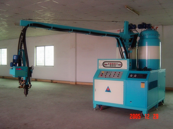 Pressure ingredients PU (polyurethane) crowd pouring machine) TOS-209