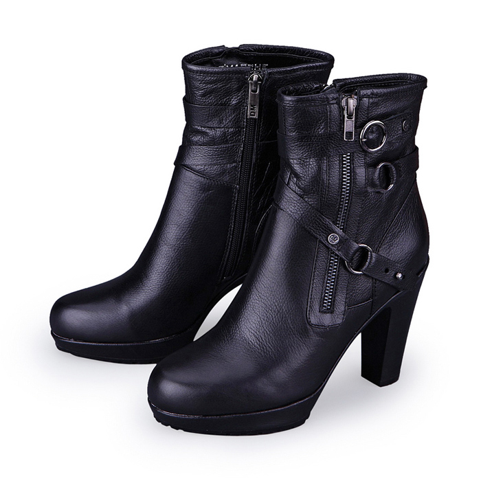 Women shorter boot  010