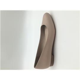 真皮女鞋--- 應用NDtech工程結構設計與立體裁剪技術術光身圓口素面鞋（25MM）