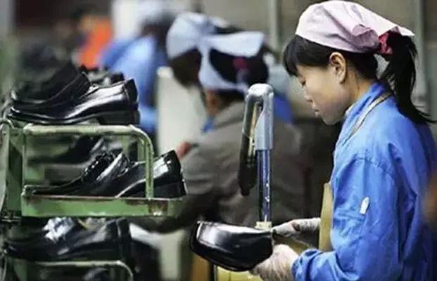 Vietnam's leather footwear industry and luggage exports continued to grow significantly.
