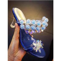 广州昕蕾鞋业新款式水晶玻璃饰品凉鞋图片