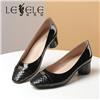 LESELE|Shallow mouth crocodile pattern thick heel shoes for women | la5849