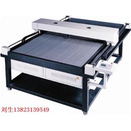 广东TSD-1995系列布料激光切割机图片