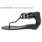 外贸热销新款--BCBG 闪亮钻扣女凉鞋图片