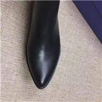 新款！STUART WEITZMANSW美遍全世界的短靴来袭，精致有力的尖头鞋Clinger短靴 面进口小牛皮 内里全羊皮 模具防伪大底 跟高3.5Cm 码数35-3图片