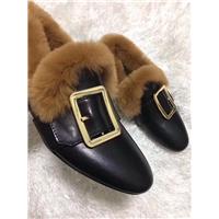 BALLY 经典升级版乐福鞋     BALLY经典乐福金属扣单鞋 原版升级开发  鞋口采用顶级进口獭兔毛 非常柔软舒适手感超级好  高档进口小牛皮面图片