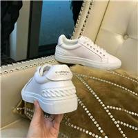  『Givenchy』纪梵希（情侣款）小白鞋 图片