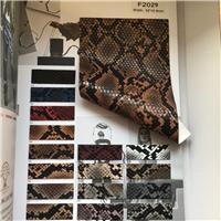 蛇纹 鞋子 包包 服装，都好看图片