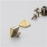 厂家直销金字塔钉 形塑胶面铁底钉 服装箱包皮具配件 8mm图片