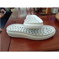 麦昆最新版小白鞋橡胶发泡大底图片