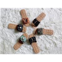新款时尚凉鞋??。现货订单，欢迎洽谈。图片